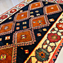 1970 SHIRAZ RUG 4’ 2” x 7’ 3” (MED.226)