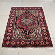 1960 QOLTUQ BIDJAR RUG 2’ 9” x 3’ 6” (SMA.1010)