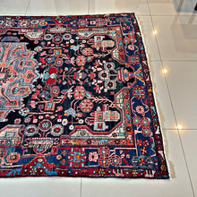 1950 NAHAVAND RUG 4’ 10” x 7’ 9” (MED. FEA#38115)