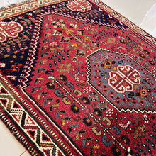 1970 QASHQAEI SHIRAZ RUG 3’ 3” x 4’ 8” (MED.241)