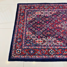 1970 SARUQ (SAROUK) 3’ 9” x 5’ 6” (MED.FEA.170)