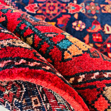 1950 BIDJAR RUG 5’ 7” x 9’ 9” (MED.FEA.1113)