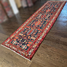 1940 HERIZ RUG 3’ 4” x 10’ 2” (RUN#5973)