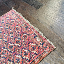 1900 YOMUD RUG 2’ 5” x 2’ 9” (SMA#794)