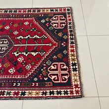 1960 SHIRAZ RUG 3’ 5” x 5’ (MED.267)