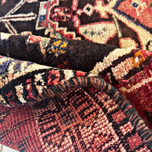 1960 SHIRAZ RUG 3’ 7” x 4’ 8” (MED.235)