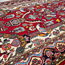 1950 KASHAN HAROON RUG 4’ 4” x 6’ 8” (MED.FEA.1130)