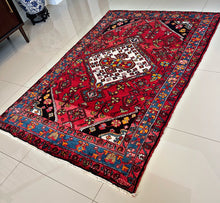 1940 NAHAVAND RUG 4’ 2” x 6’ 4” (MED.FEA.2631)