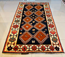 1970 SHIRAZ RUG 4’ 2” x 7’ 3” (MED.226)