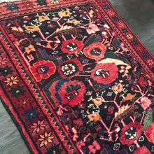 1940 SHAHSAVAN RUG 3’ 5” x 6’ 11” (MED#5884)