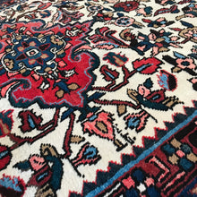 1930 HERIZ RUG 3’ 5” x 11’ 1” (RUN#5974)