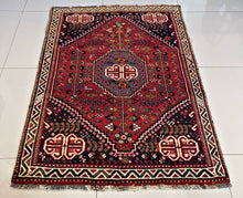 1970 QASHQAEI SHIRAZ RUG 3’ 3” x 4’ 8” (MED.241)