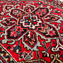 1940 HERIZ RUG 2’ 10” x 4’ 9” (SMA.FEA.121)