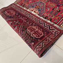 1970 QASHQAEI SHIRAZ RUG 3’ 3” x 4’ 8” (MED.241)