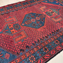 1930 ZANJAN RUG 4’ 3” x 6’ 7” (MED.FEA.5843)