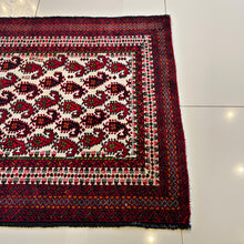 1940 KHORASSAN BALUCH RUG 2’ 11” x 4’ 11” (MED.590)