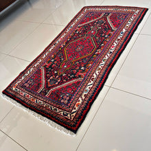 1960 TUYSERKAN RUG 2’ 6” x 4’ 7” (SMA.805)