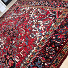 1950 HERIZ RUG 7’ 10” x 9’ 3” (LG.FEA.5001)