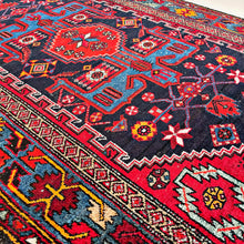 1930 PERSIAN ZANJAN RUG 4’ 5” x 6’ 7” (MED.FEA.202)