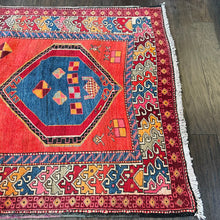 1950 GHAREBAGH RUG 4’ 2” x 8’ 2” (RUN#1497)