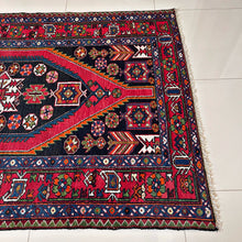 1940 SHAHSAVAN RUG 4’ 4” x 6’ 5” (MED.FEA.150)