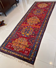 1930 ANTIQUE PERSIAN HERIZ RUG 3’ 8” x 10’ 6” (RUN.FEA.38106)