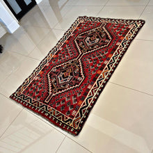 1970 SHIRAZ RUG 3’ 2” x 5’ 3” (MED#292)