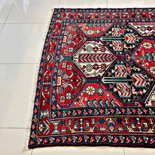 1940 BAKHTIARI RUG 5’ 1” x 7’ 2” (MED.6314)