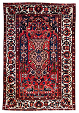 1940 BAKHTIARI RUG 4’ 5” x 6’ 8” (MED.FEA.245)