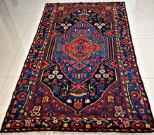 1930 BAKHTIARI RUG 4’ x 6’ 6” (MED.FEA.1401)