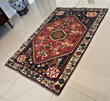 1960 SHIRAZ RUG 3’ 6” x 5’ 2” (MED.278)