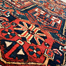 1930 BAKHTIARI RUG 4’ 10” x 6’ 4” (MED/FEA#2)