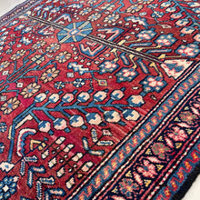 1930 BAKHTIARI RUG 4’ 5” x 6’ 9” (MED.FEA.206)