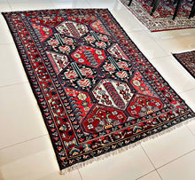 1940 BAKHTIARI RUG 5’ 1” x 7’ 2” (MED.6314)