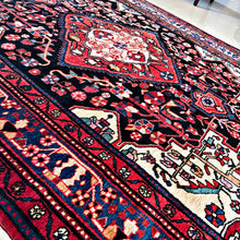 1960 NAHAVAND RUG 5’ 1” x 7’ 3” (MED.2633)