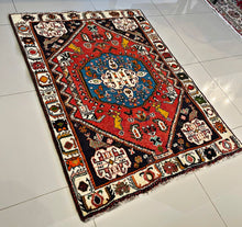 1950 SHIRAZ RUG 3’ 6” x 4’ 9” (MED.246)