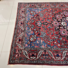 1940 BIBIBAF BAKHTIARI RUG 4’ 9” x 6’ 9” (MED.FEA.275)