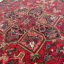 1950 HERIZ RUG 4’ 11” x 6’ 4” (MED/FEA:6164)