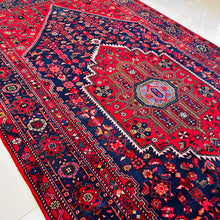 1950 BIDJAR RUG 5’ 7” x 9’ 9” (MED.FEA.1113)