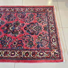 1950 SARUQ RUG (SAROUK) 2’ 11” x 16’ 2” (RUN.FEA.1298)