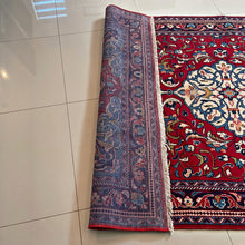 1950 VISS RUG 4’ 11” x 7’ 6” (MED/FEA:430)