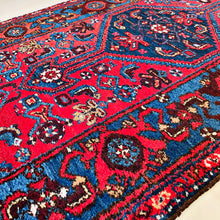 1930 PERSIAN ZANJAN RUG 3’ 4” x 8’ 10” (MED.RUN.FEA.167)