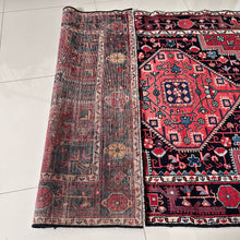 1950 PERSIAN TUYSERKAN RUG 4’ 3” x 7’ 9” (MED.30817)