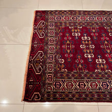 1940 YOMUD RUG 3’ 10” x 5’ 6” (MED.FEA#159)