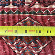 1970 SHIRAZ RUG 3’ 9” x 5’ 10” (MED#179)