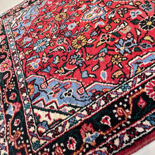 1960 TUYSERKAN RUG 2’ 7” x 4’ 3” (SMA.851)