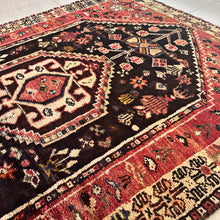 1960 SHIRAZ RUG 3’ 7” x 4’ 8” (MED.235)