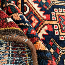 1930 BAKHTIARI RUG 4’ 10” x 6’ 4” (MED/FEA#2)