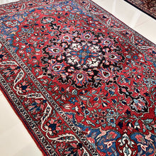 1940 BIBIBAF BAKHTIARI RUG 4’ 9” x 6’ 9” (MED.FEA.275)