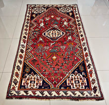 1970 QASHQAI RUG 3’ 5” x 6’ 4” (MED.136)